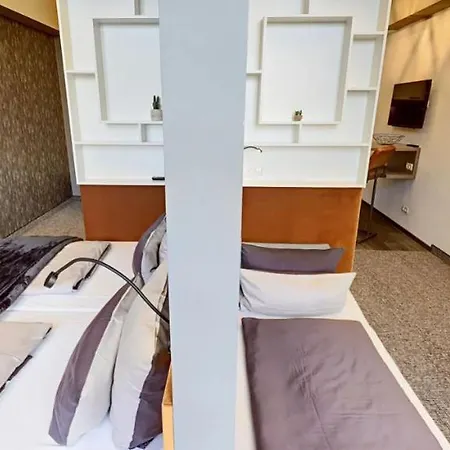 Boardinghouse アパートホテル エムデン