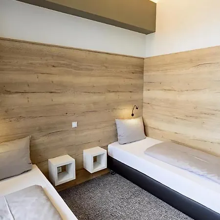 Boardinghouse 4* Έμντεν